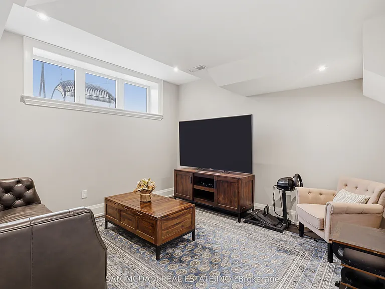 962 Fredonia Dr #BASEMENT — Photo 6