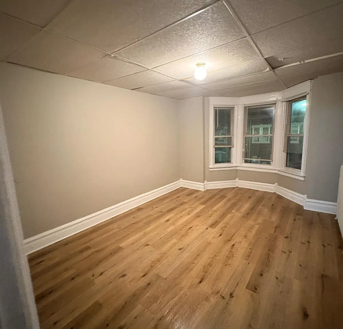 2 bed, 700 sqft, $1,250 — Photo 1
