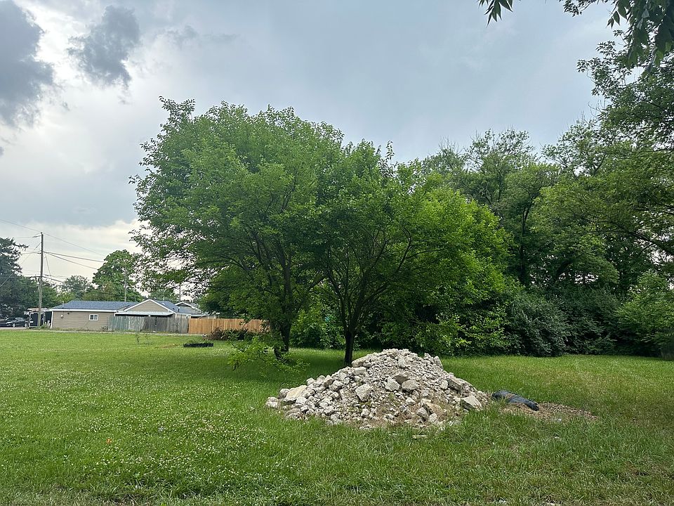 1st image of 1860 Luther St