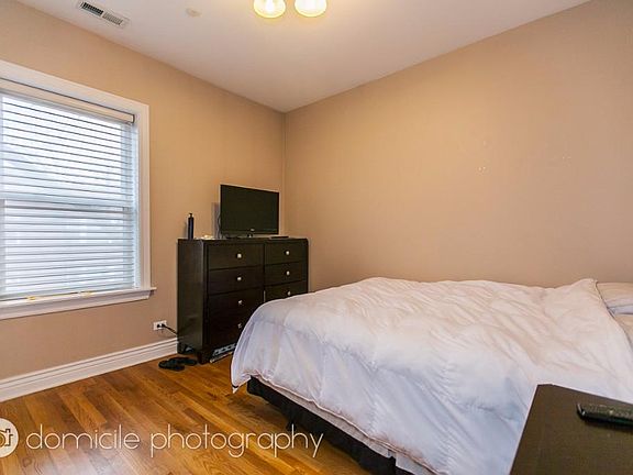 5th image of 1518 W Waveland Ave #3W