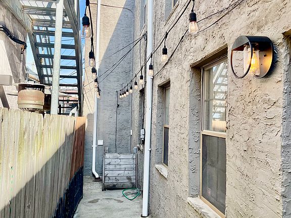 3rd image of 1005 Frankford Ave #2