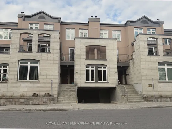 185 Cumberland St #B, Ottawa, ON K1N 7H2