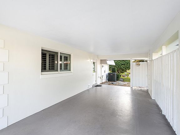 5th image of 383 Villa Drive S
