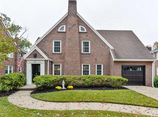 3316 Robin Rd, Audubon Park, KY 40213