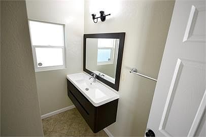 1st image of 319 N Park Ave