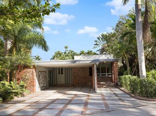 5775 N Bay Rd, Miami Beach, FL 33140