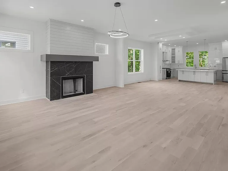 2321A Carter Ave — Photo 15