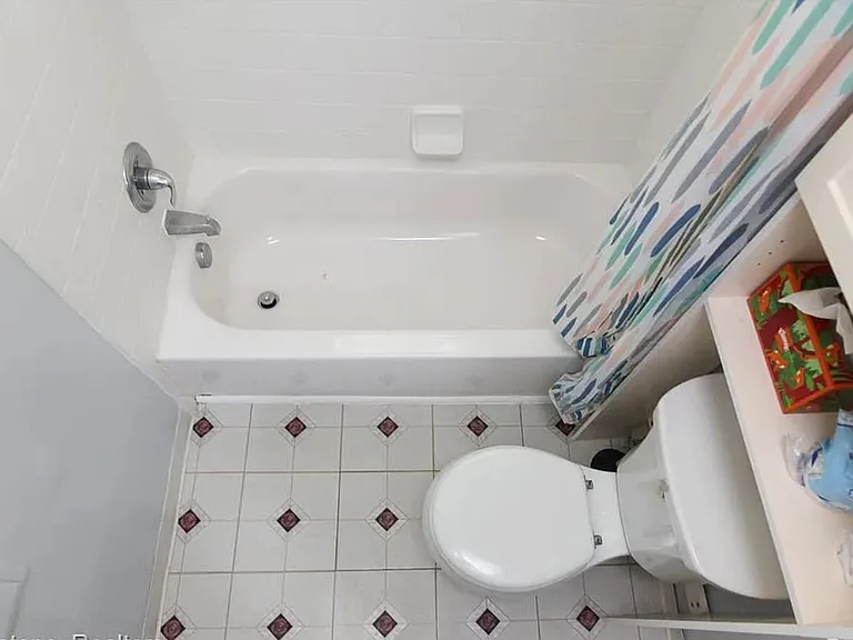 24320 Cunningham Ave — Photo 11