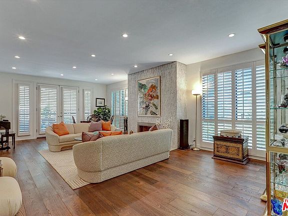 5th image of 148 S Crescent Dr #101