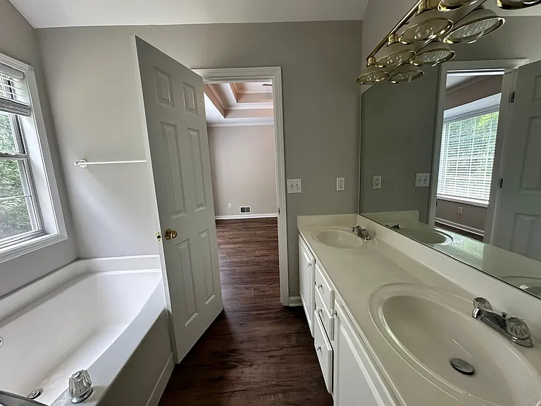 5885 Sarah Orr Ln — Photo 18