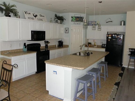5th image of 1305 Parker Den Dr