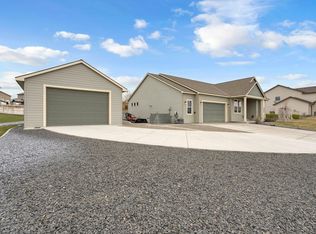 5802 Nauvoo Ln, Pasco, WA 99301