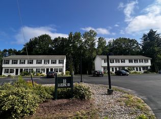 18 Luzerne Rd APT B, Queensbury, NY 12804