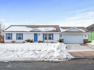 2402 Valley Dr, Northfield, MN 55057