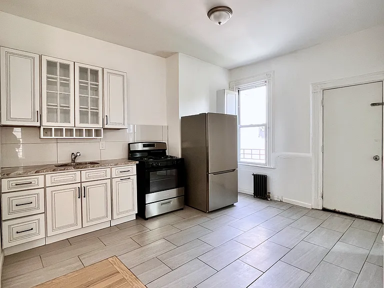 1311 Prospect Ave #3 — Photo 4