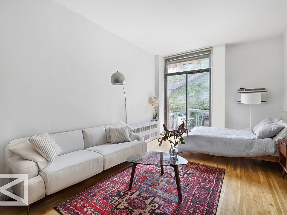 1st image of 184 Thompson St APT 3D