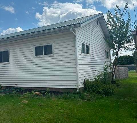 3rd image of 1455 4th St
