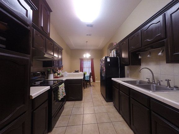 4th image of 3513 Solera St