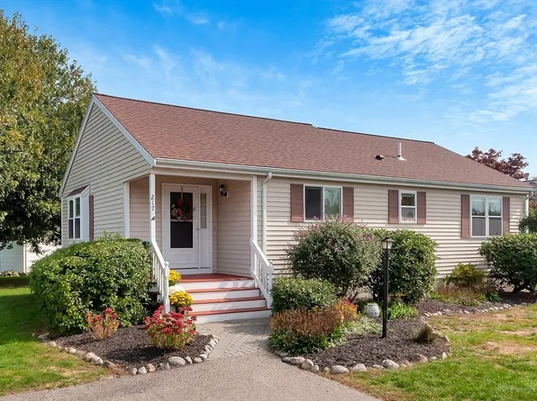 217 Crystal Water Dr Unit 217, East Bridgewater, MA 02333