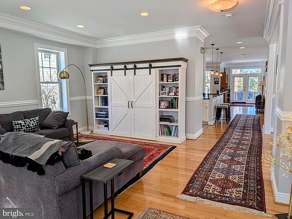 5th image of 2915 Jennings Rd