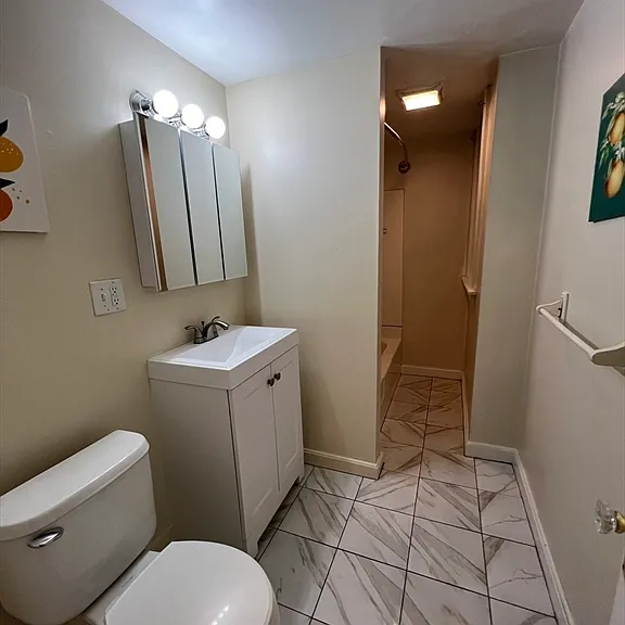 187 Winthrop Rd #1A — Photo 10