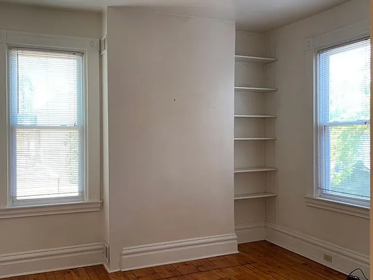 5431 Howe Street — Photo 14