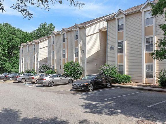 3rd image of 2000 Austell Rd SW #204