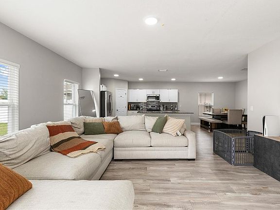 5th image of 13109 Fruitville Way