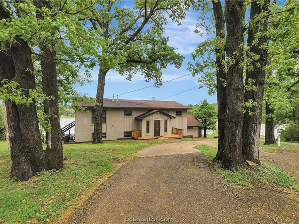 571 Lakeview Cir, Normangee, TX 77871