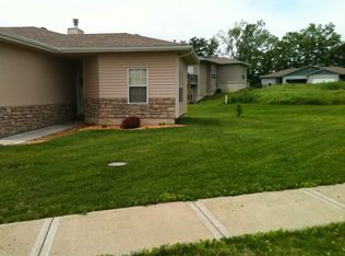 4900 Queen Ridge Ave, Kansas City, MO 64136