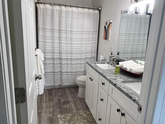 3rd image of 410 N Saint Joseph St #1
