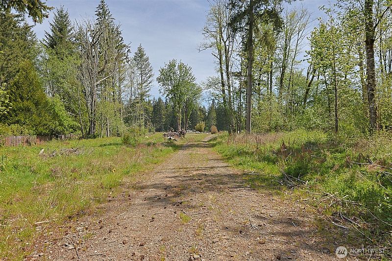 4th image of 15138 Champion Estate Drive SE