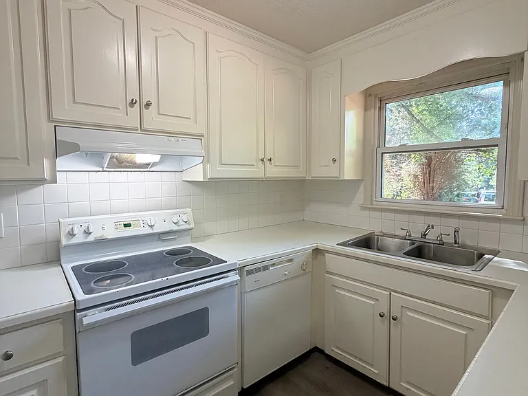 5701 Cates Dr — Photo 14
