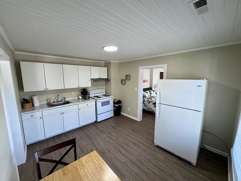 602 Highland St #A — Photo 9