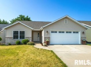 1729 Jordyn Ct, Davenport, IA 52807