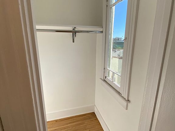2nd image of 4167 Oakwood Ave #665333715