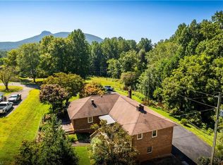 146 S Kingston St, Pinnacle, NC 27043