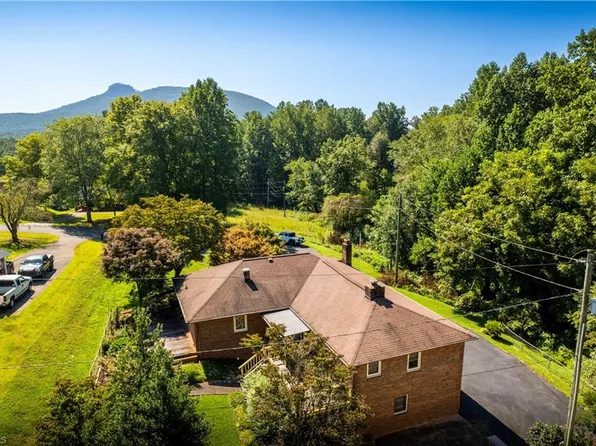 146 S Kingston St, Pinnacle, NC 27043
