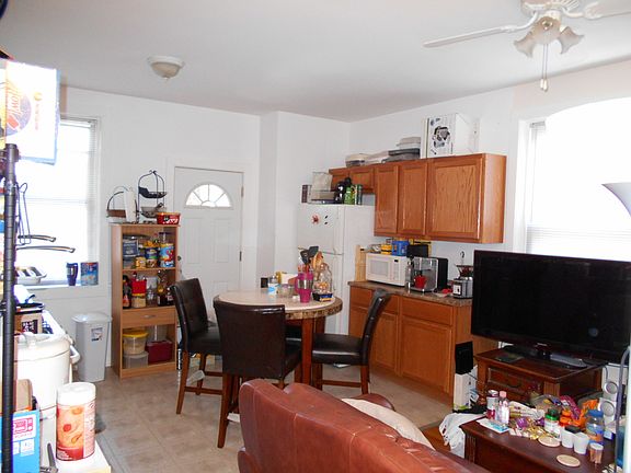 2nd image of 3234 W Lawrence Ave #3
