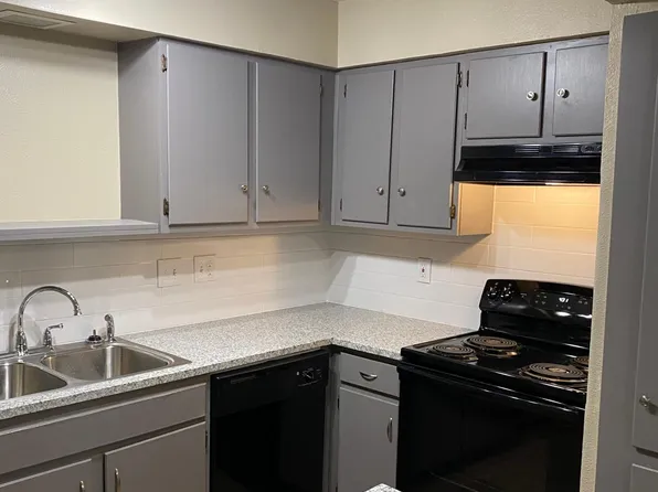 310 E Denton Dr, Euless, TX 76039