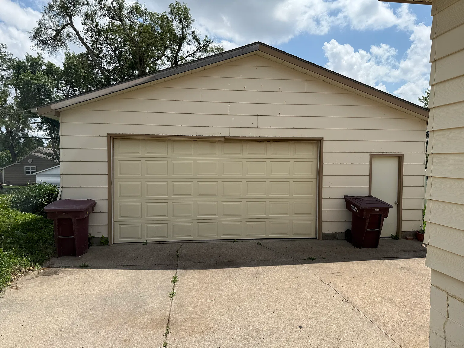 3 bed, 1200 sqft, $1,545 — Photo 2