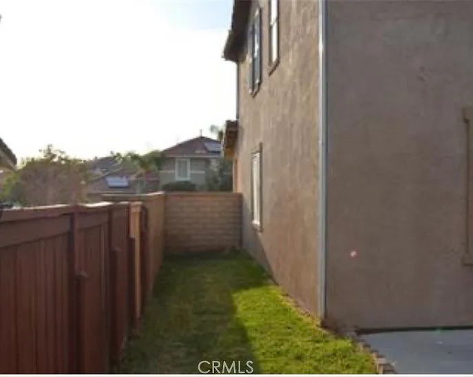 7841 Danbury Dr — Photo 30