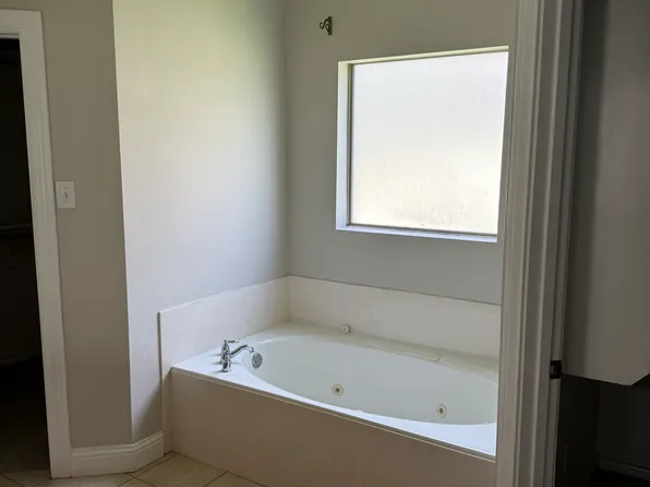 12049 Cypress Ridge Dr, Geismar, LA 70734