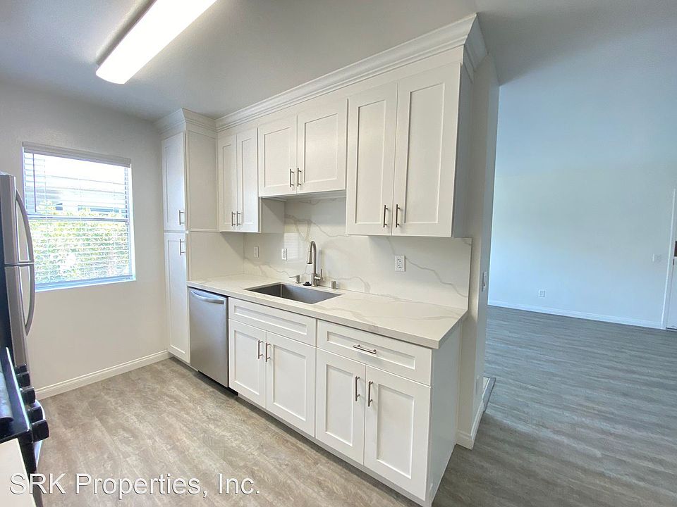 1st image of 3445 Mentone Ave APT 207