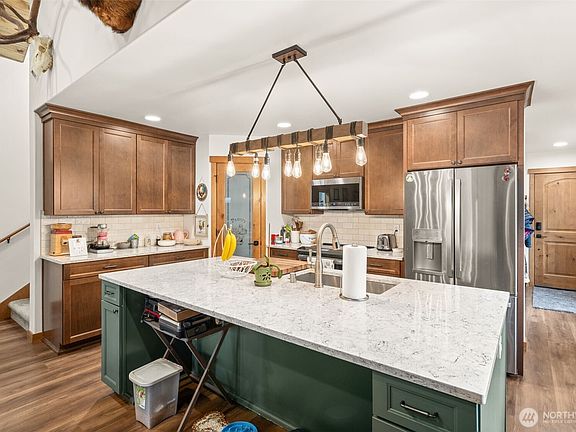 3rd image of 103 Mountain View Lane S