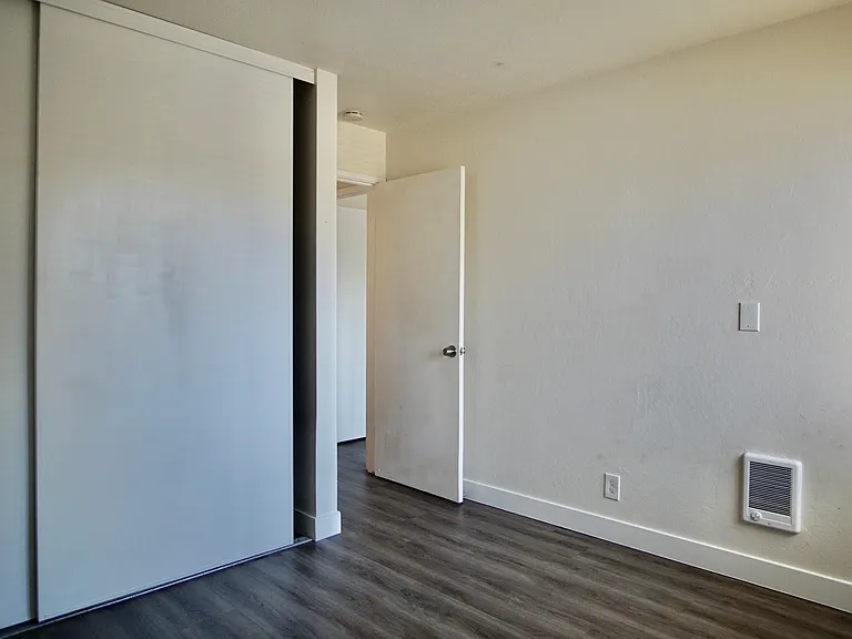 410 Auburn Way #1 — Photo 10