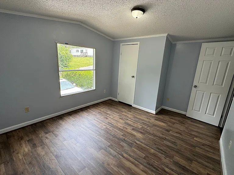 48 Meadow Chase — Photo 13