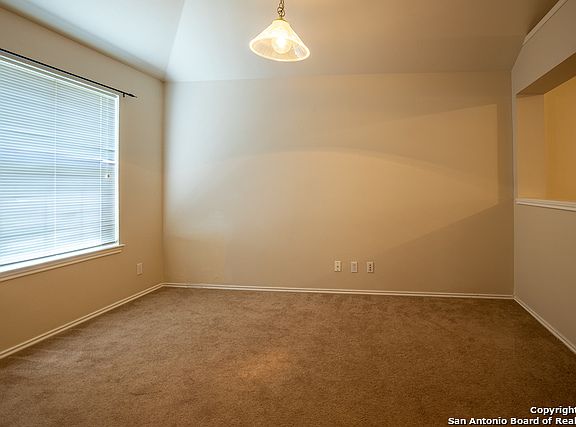 5th image of 206 Rosegate Dr