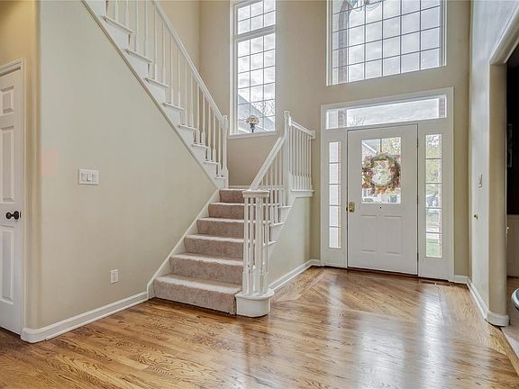 4th image of 869 Wellesley Place Dr