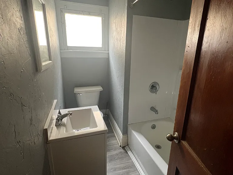 1742 Ford Ave #2 — Photo 8